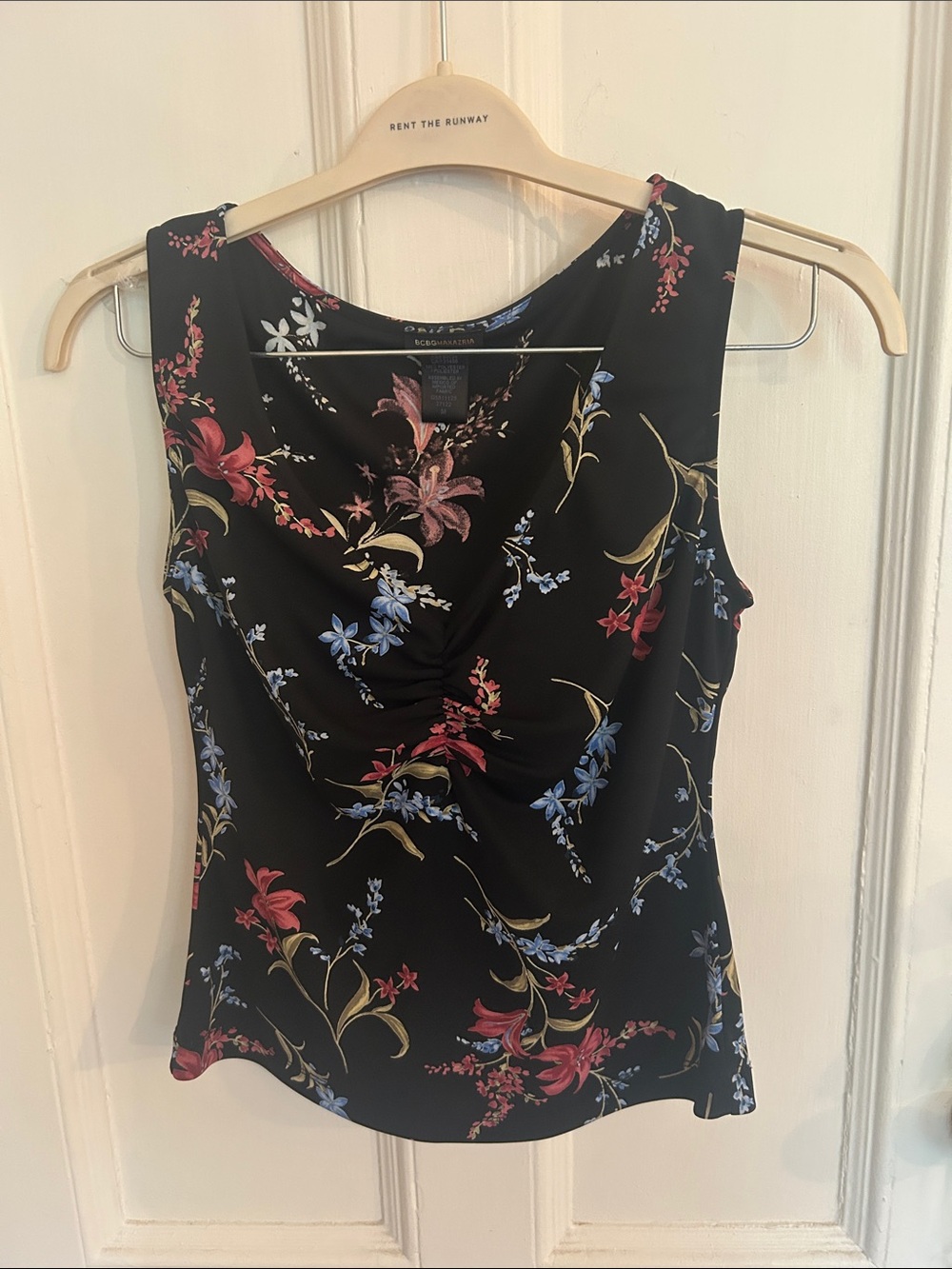 BCBGMaxAzria Black Floral Ruched Sleeveless Blouse
